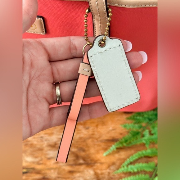 COACH Park Metro B4 Coral Leather Tote Handbag 24341 - Picture 4 of 16